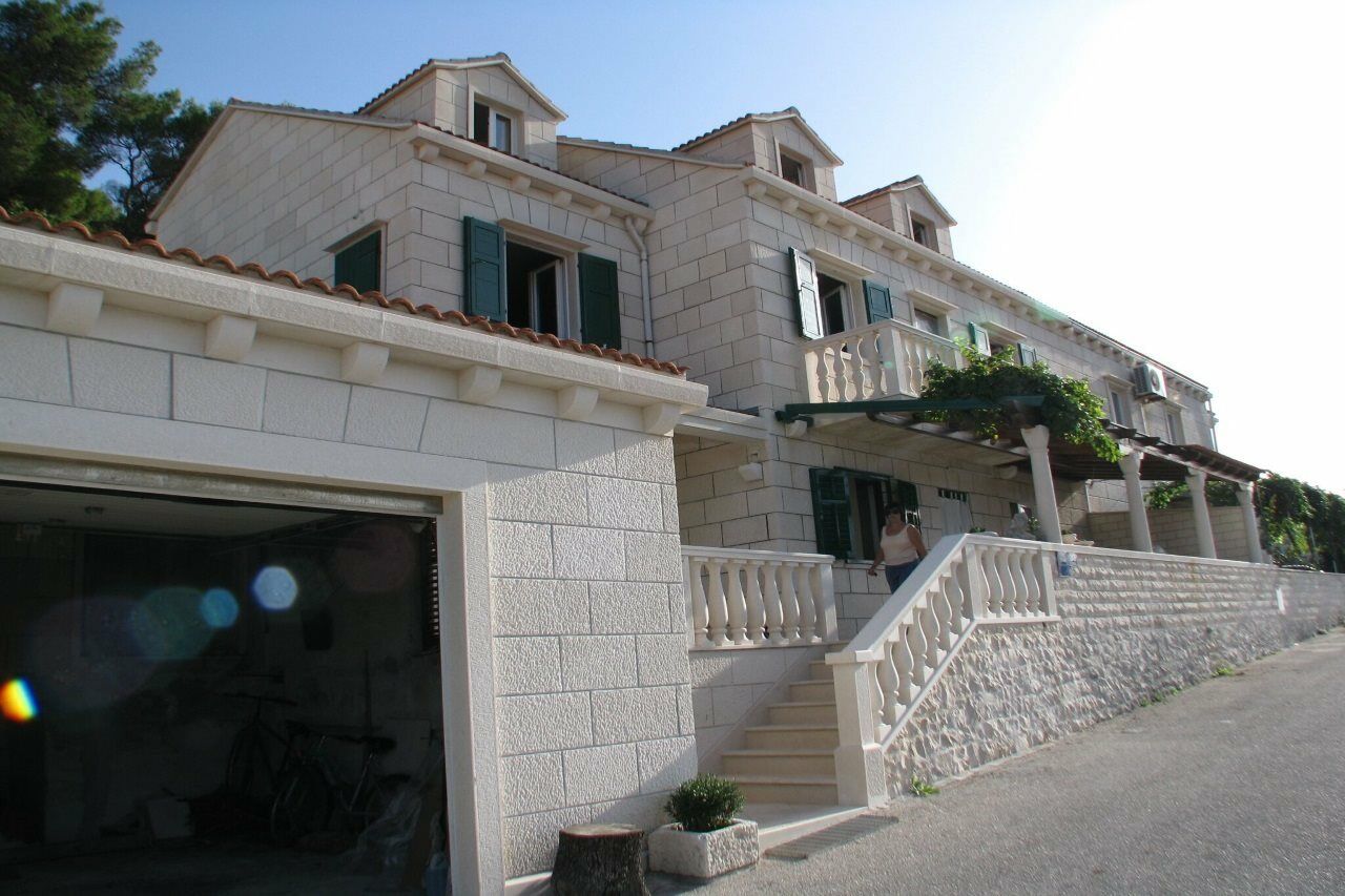 Apartment Martinic Pucisca Exterior foto